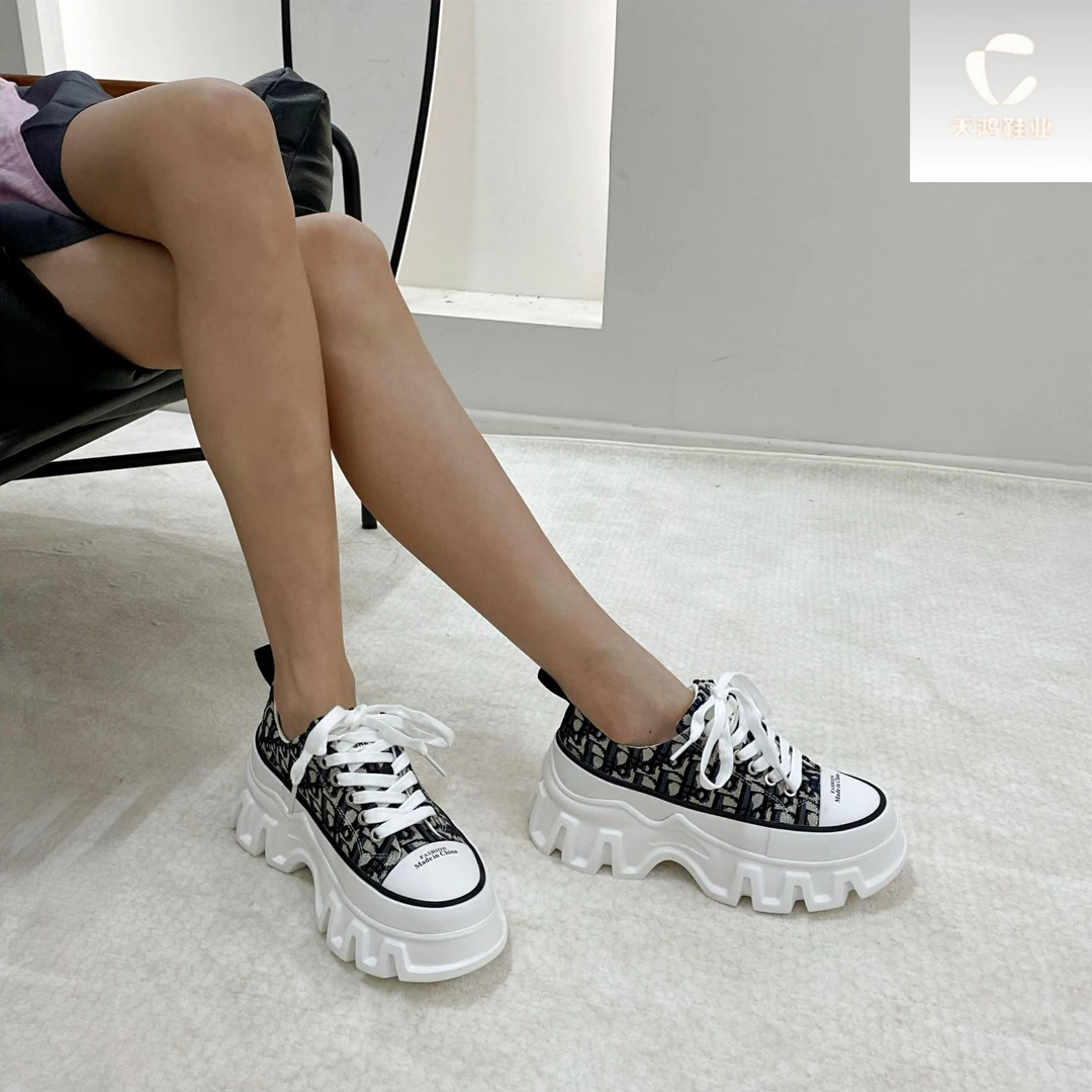 天鸿鞋业厚底网红鞋子时尚百搭夏季透气系带松糕底10008