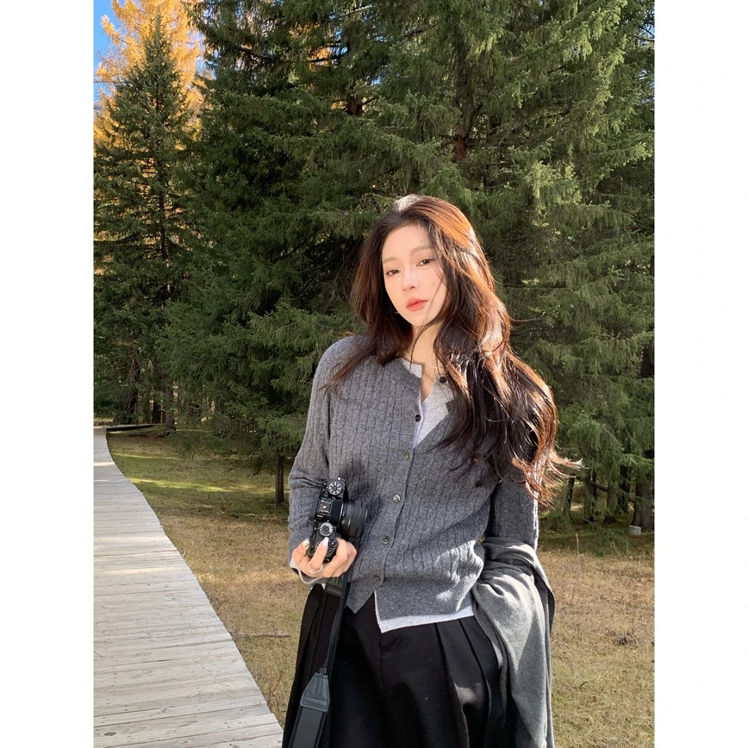 安酒月【miu系叠穿】100绵羊毛圆领假两件毛衣针织开衫女AJ4IBS10