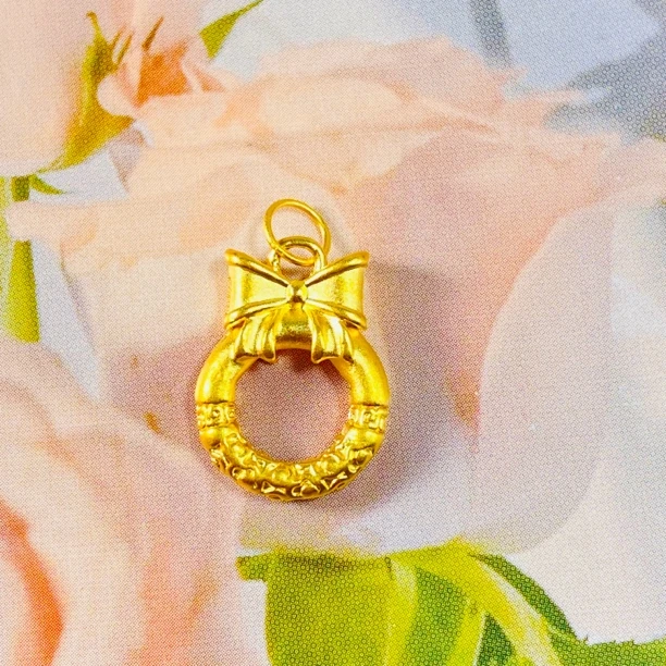 足金999 黄金在逃公主蝴蝶结平安圈 0.28