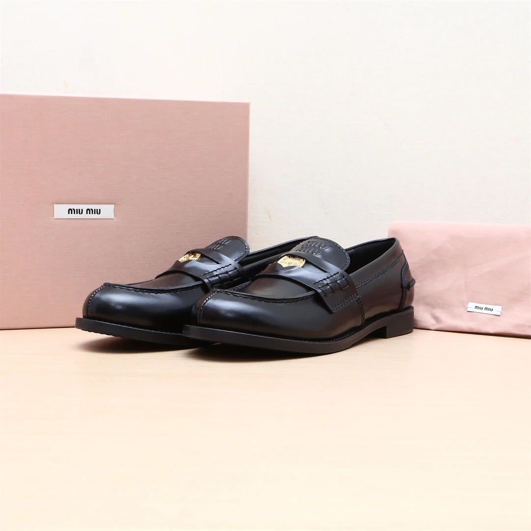 99新 MIU MIU/缪缪 P234450332/MIUMIU 乐福鞋 黑色37.5码