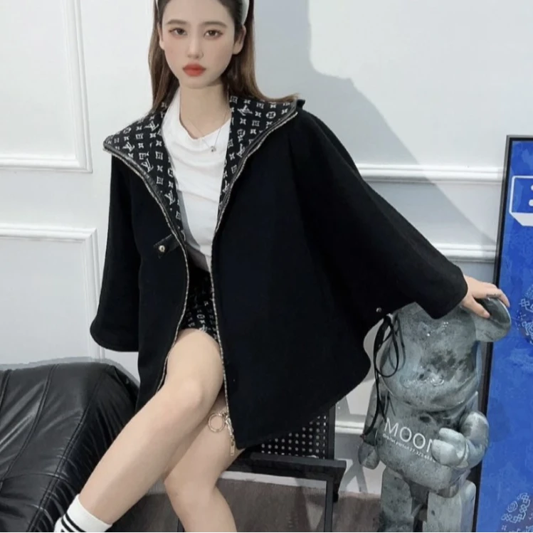 99新 LouisVuitton/路易威登 P234140228/双面印花斗篷 36码 黑色