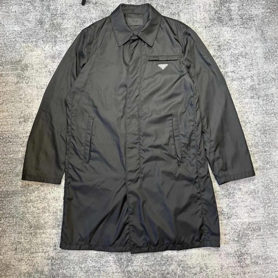 全新未使用 Prada/普拉达 汤/P244482612/翻领长袖风衣 黑色54码