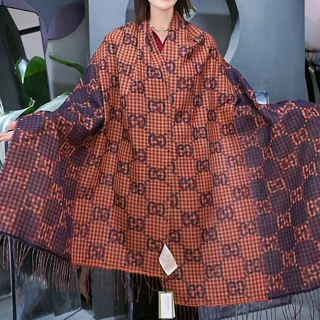 99新 GUCCI/古驰 小花汤汤/P244069857/围巾 240X70