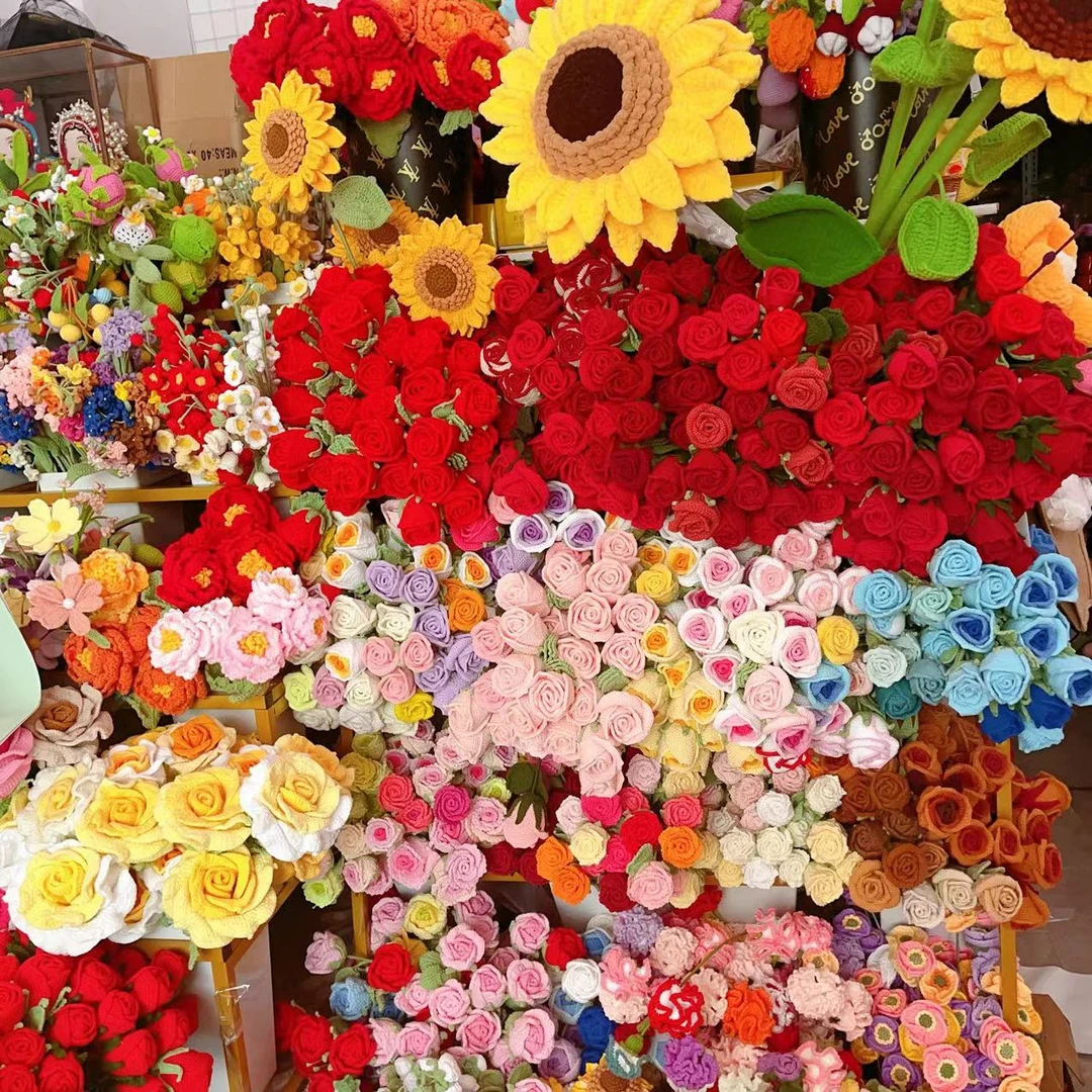 梦女孩直播间连麦公屏选货拍 手工编织礼物各种毛线花玩偶发夹等