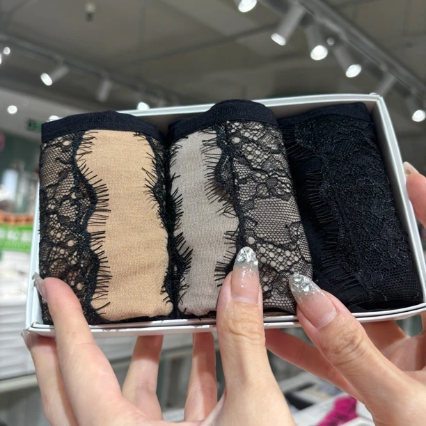 13643芝兰花开高奢风性感蕾丝三角裤舒适显瘦透气女士内裤