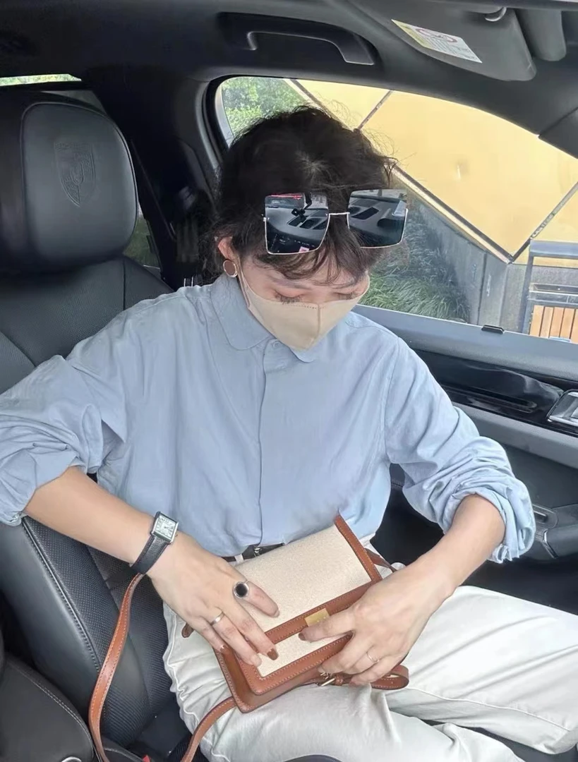 七言家 自留巨美！韩系精致娃娃领衬衫6611