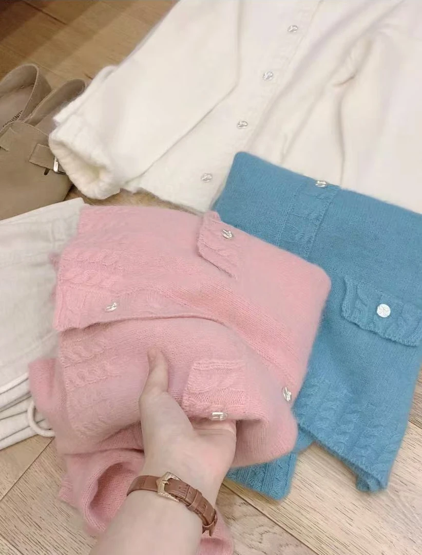 七言家  软糯拉毛绞花双口袋加厚毛衣3