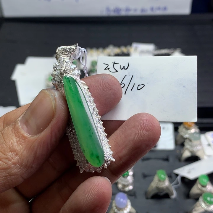 定制翡翠未镶嵌翡翠