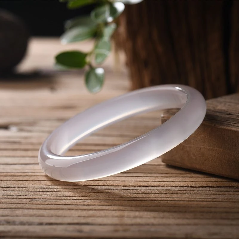 天然玛瑙白月光荔枝冻高冰手镯