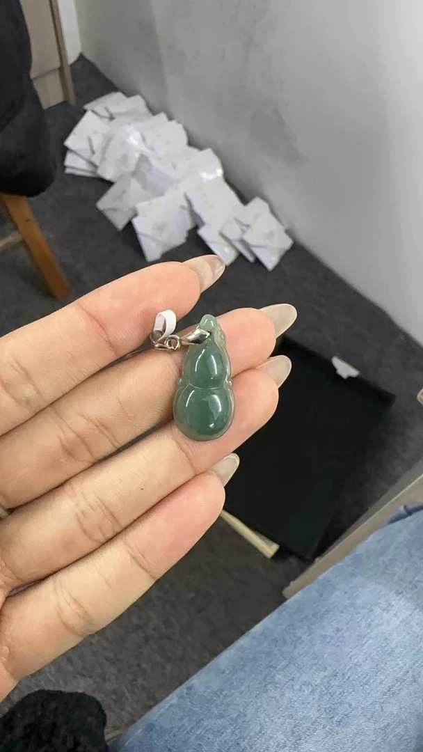 A96缅甸翡翠A货吊坠