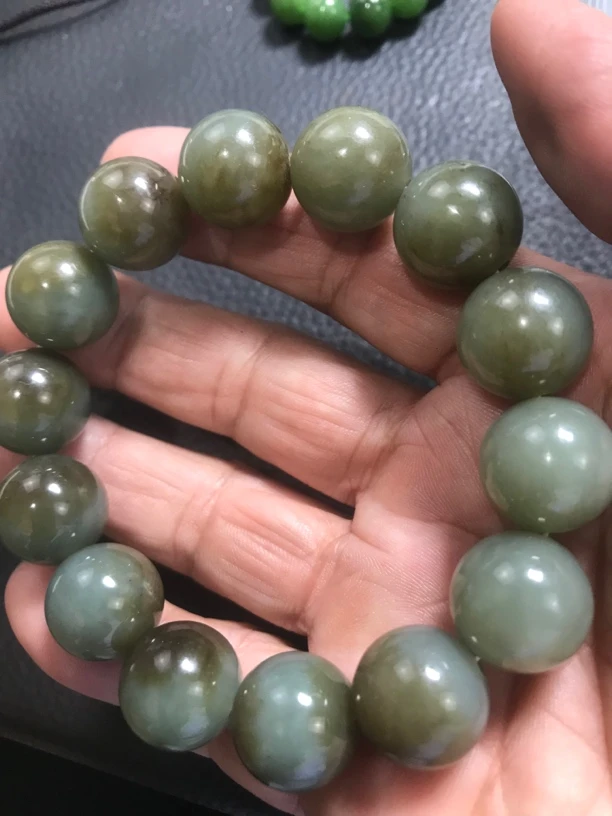 正品和田玉且末料手链