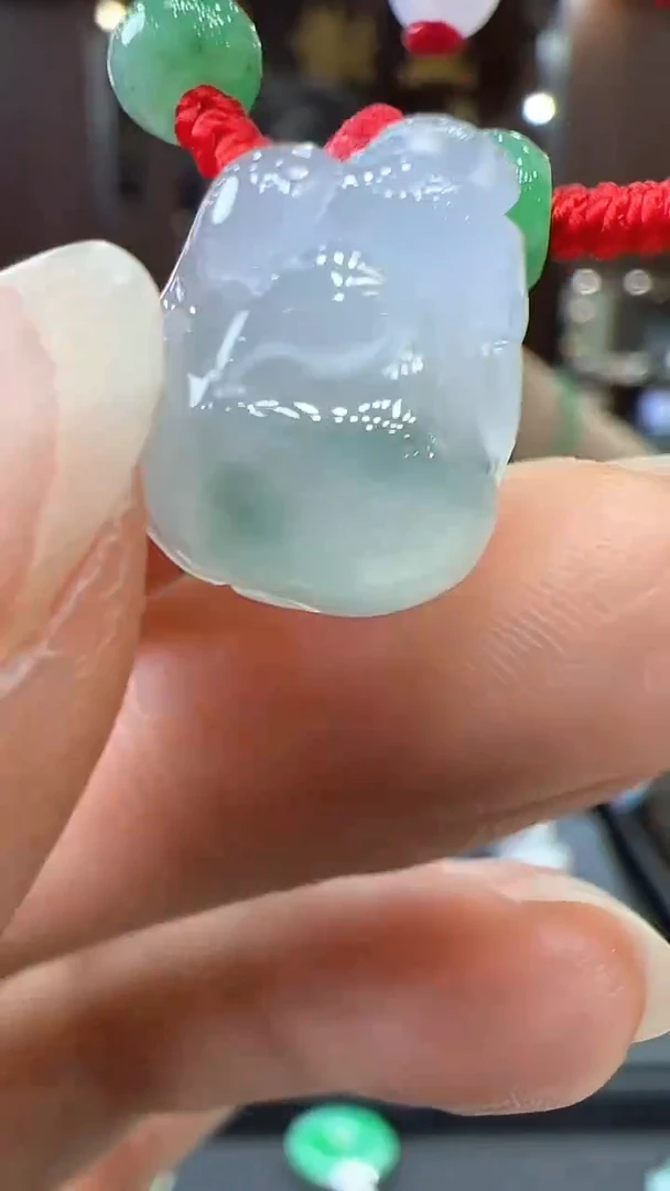 【闪购商品】翡翠手绳未镶嵌猪