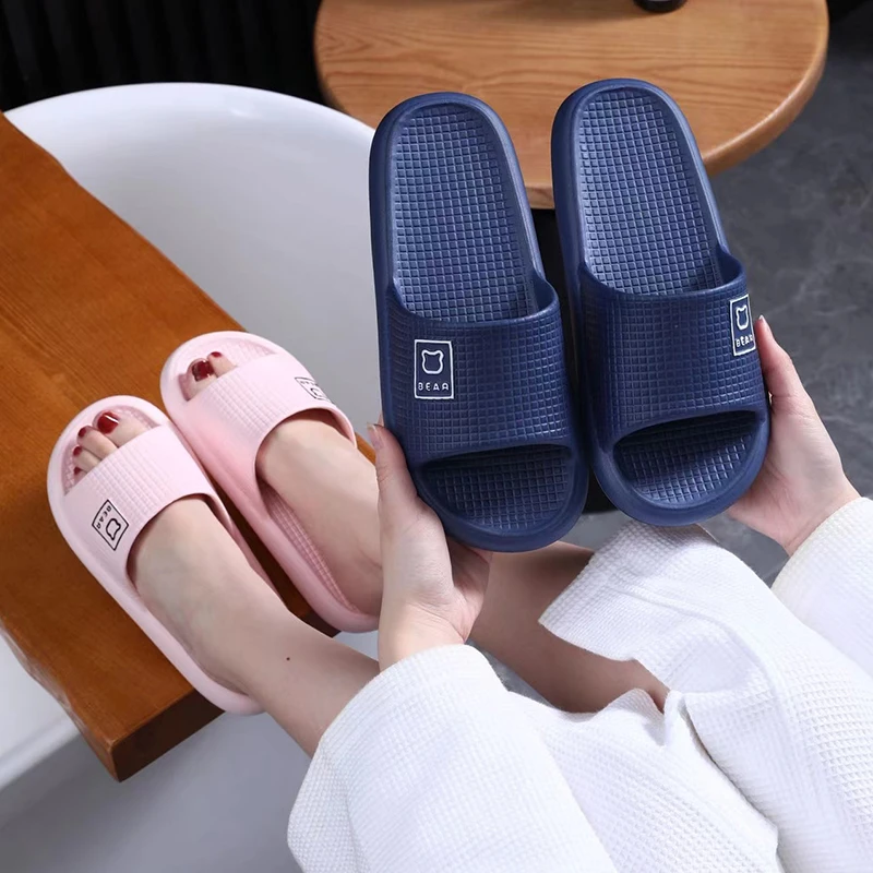 泰蜜熊情侣凉拖鞋轻便舒适夏外穿凉拖女居家浴室防滑拖鞋加大码