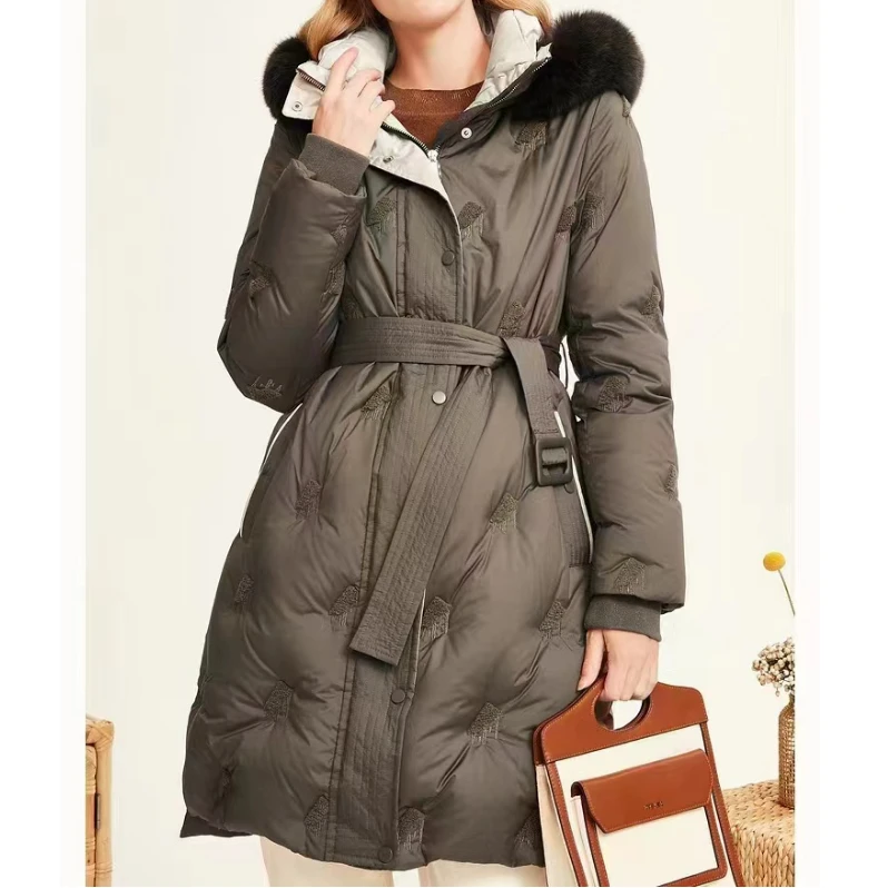 【小黑家】高端时巾绣可拆卸大毛领中长款连帽保暖收腰羽绒服W22