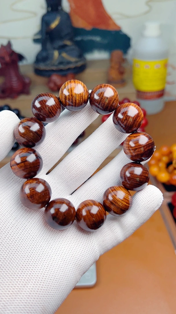 2.0规格黄花梨男女皆可佩戴