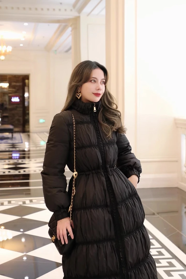 MR WATER水滴君《黑色森林》冬季新品复古简约收腰中长款羽绒服女