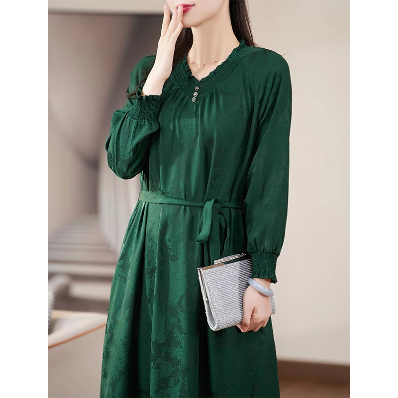 迪欧芙2024春季新款优雅小众气质墨绿色款长袖女连衣裙#CLQ16127