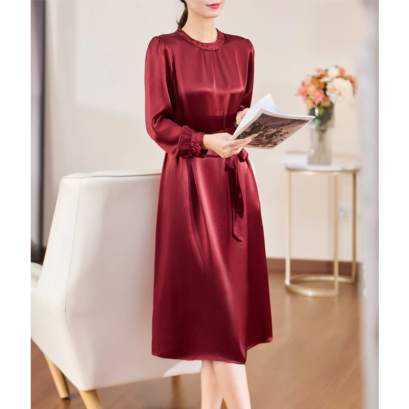 迪欧芙2023年秋季新款圆领净面轻奢婚宴款长袖连衣裙女#QLQ15047