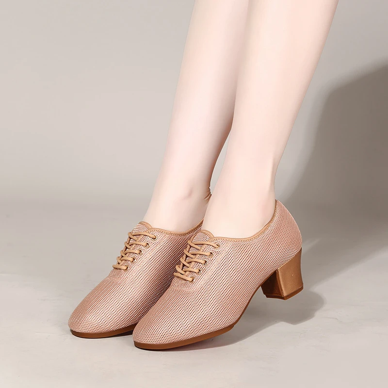 广场舞鞋透气网面拉春季新款软底健身鞋男女同款健步鞋广场跳舞鞋