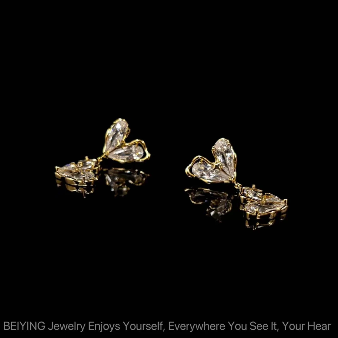 铜合金合成锆石耳饰 轻奢设计师款春夏新款金色星星爱心耳钉C3474