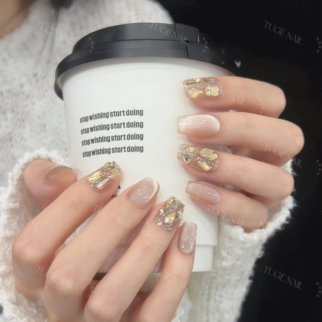 TugeNail“秋水伊人”开春氛围感猫眼韩系极简复古设计穿戴甲1190