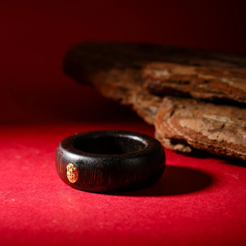 【山子木】越南会安水沉料戒指沉水级沉香木雕