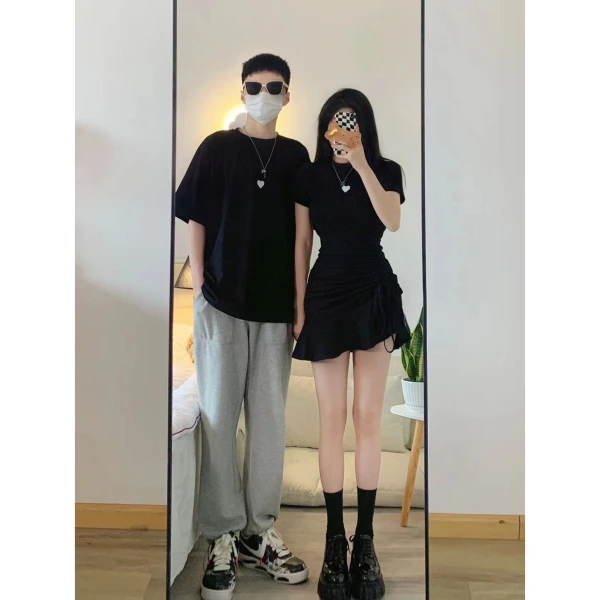 2025新款情侣装夏装短袖T恤女裙子ins超火的潮流小众设计感