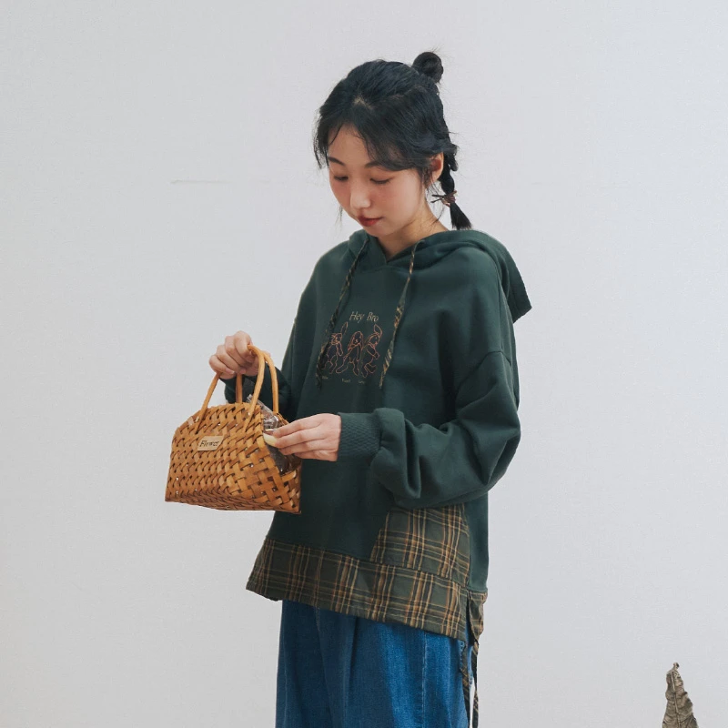 BBFER本依凡春季女装TYSWY0609连帽松墨绿套头卫衣宽松减龄百搭