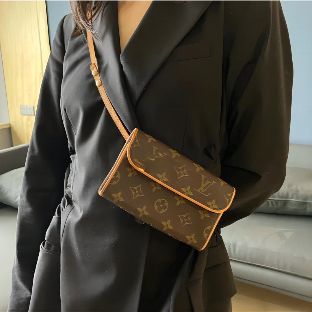 95新 LouisVuitton/路易威登 信封包 腰包 单肩斜挎包，原装