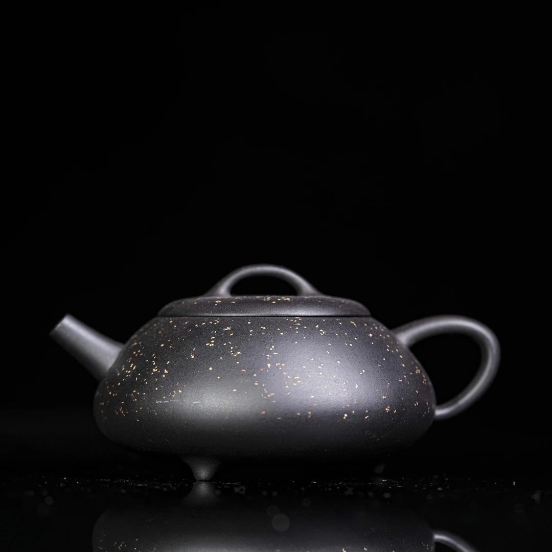 【槚兴堂】 黑料铺砂  三足扁瓢