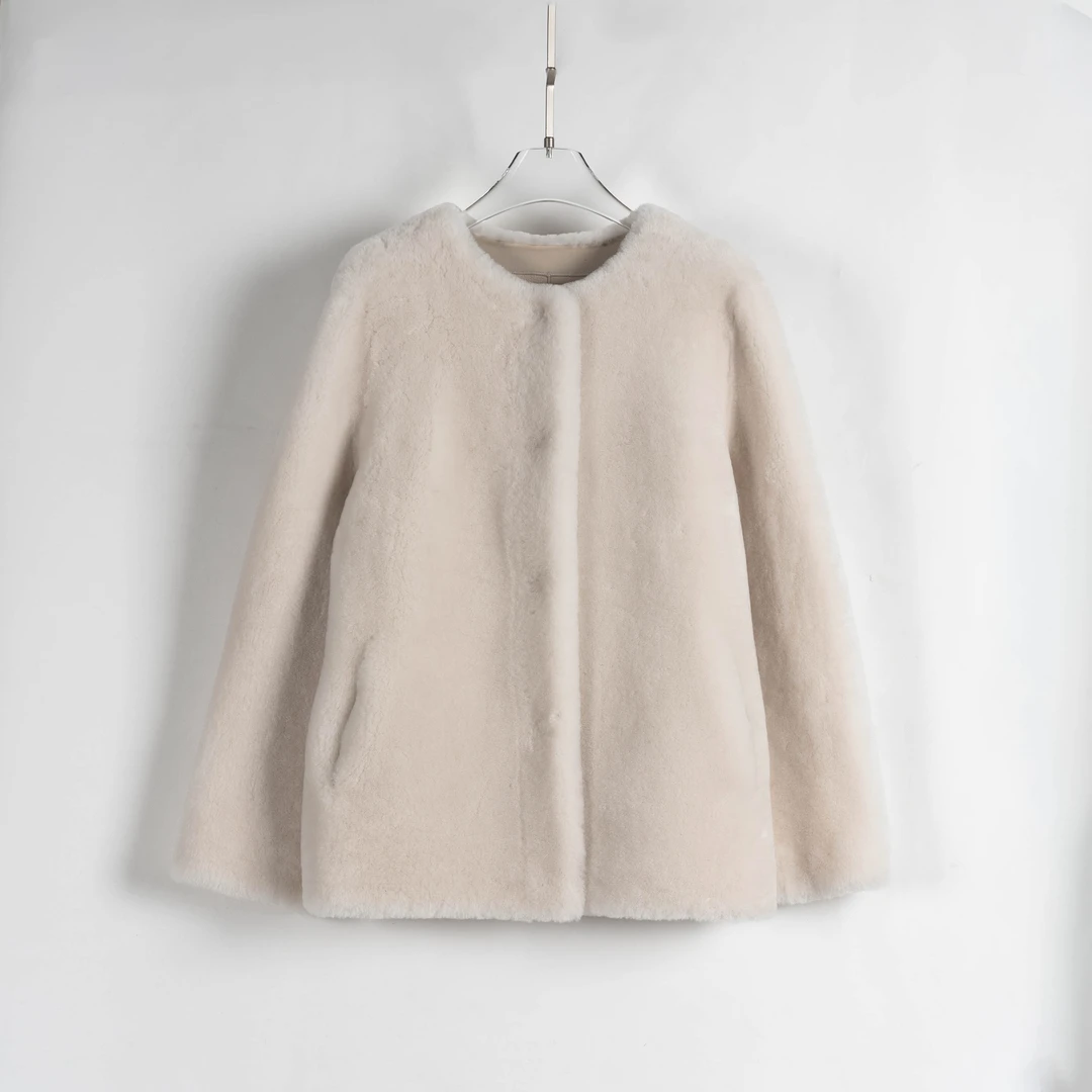 Clophilos“白月光”简约皮毛一体皮草外套2323-qp