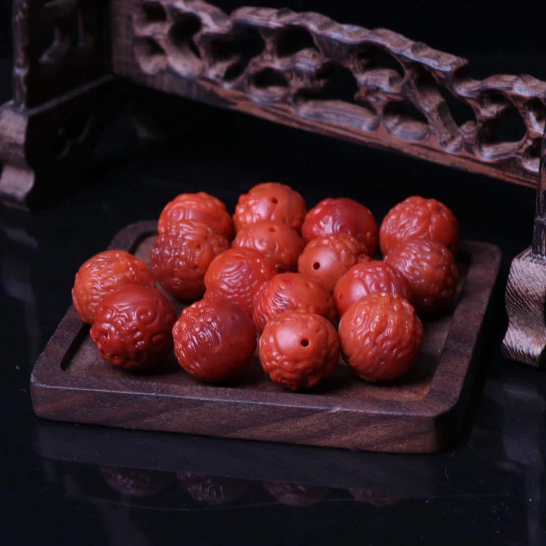 【蚂蚁珠宝】南红玛瑙11-12mm左右雕刻大黑天圆珠配饰一个v043