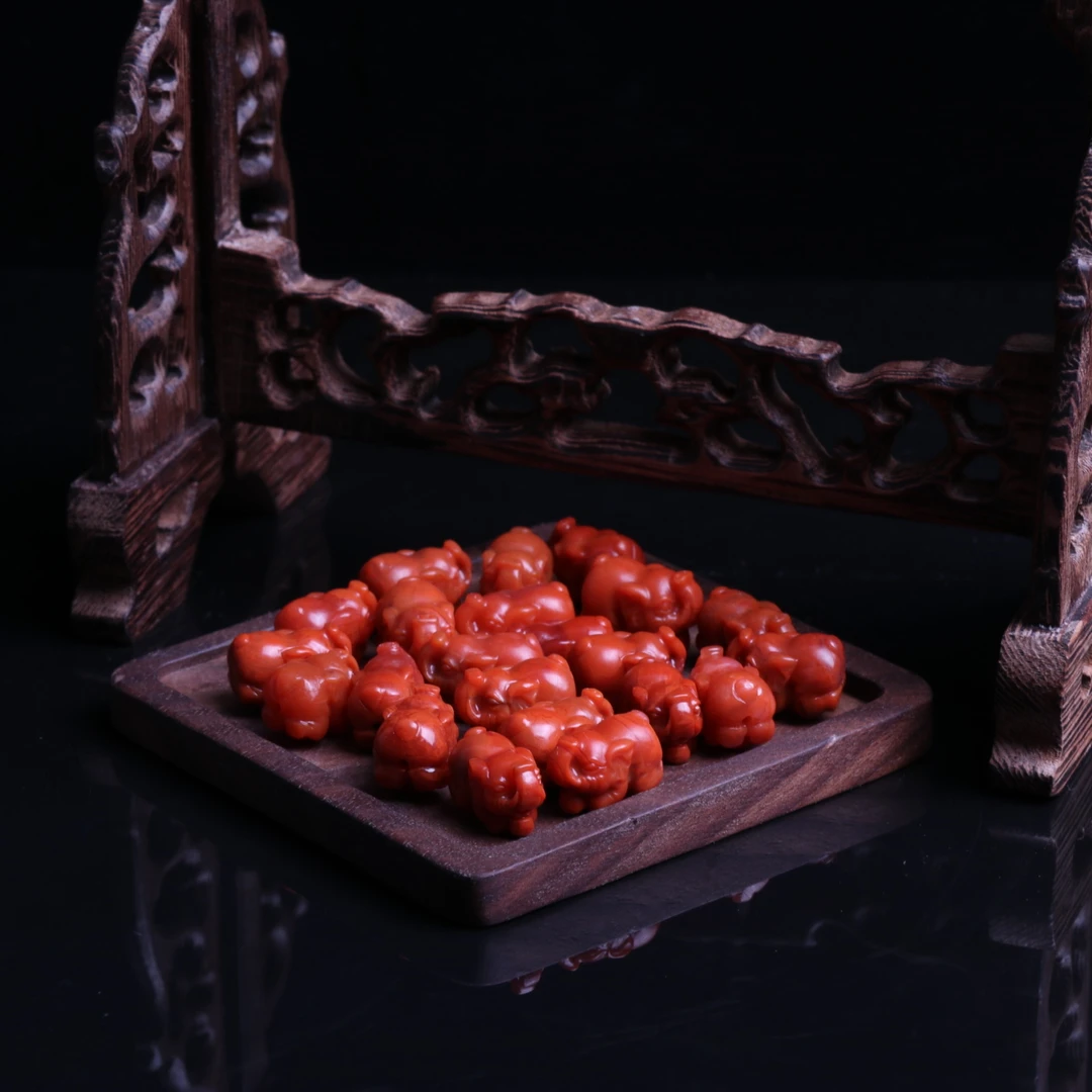 【石语珠宝】南红玛瑙10mm左右雕刻大象配饰一个v086（多样性发其一）