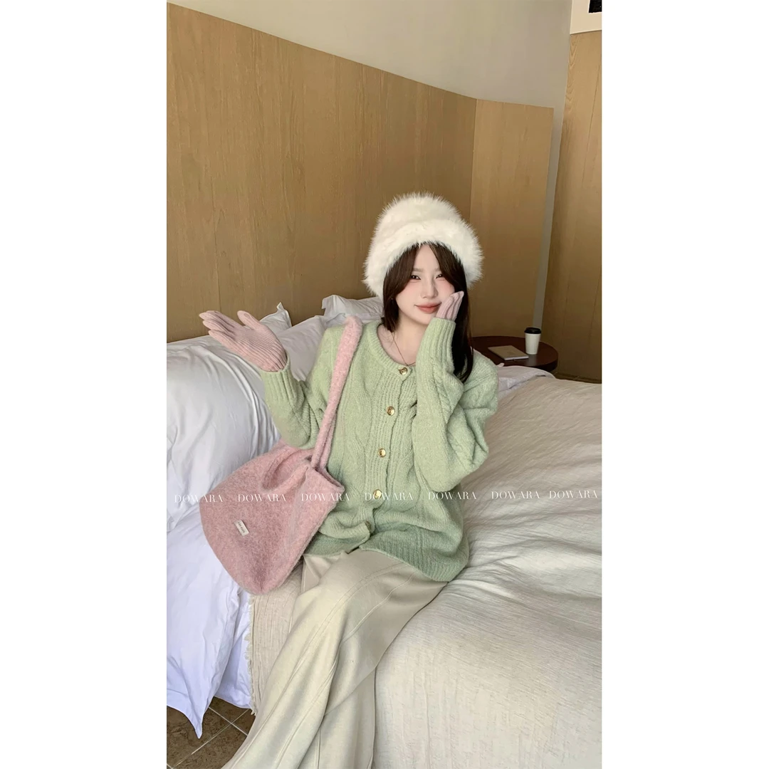 大婉酱微胖定制绵羊毛设计感麻花毛衣小众圆领针织开衫 7239D