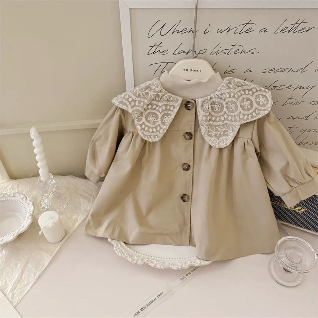 女童英伦风外套2025秋季新款洋气蕾丝翻领风衣女宝宝休闲百搭时髦