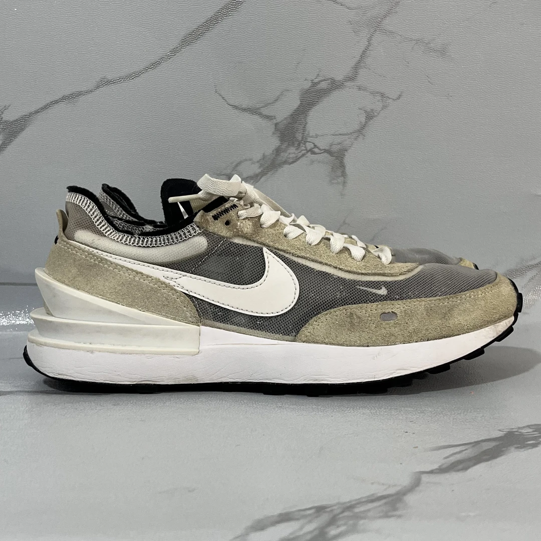 42.5码Nike Waffle 跑鞋 灰白 公价599 二手/90新