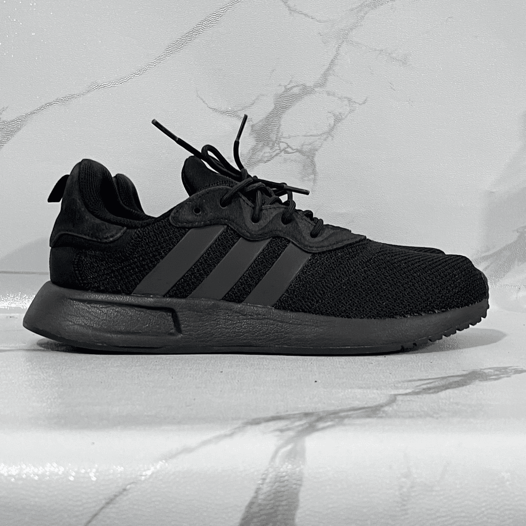 41码adidas Originals 休闲鞋 纯黑 公价699 二手/90新