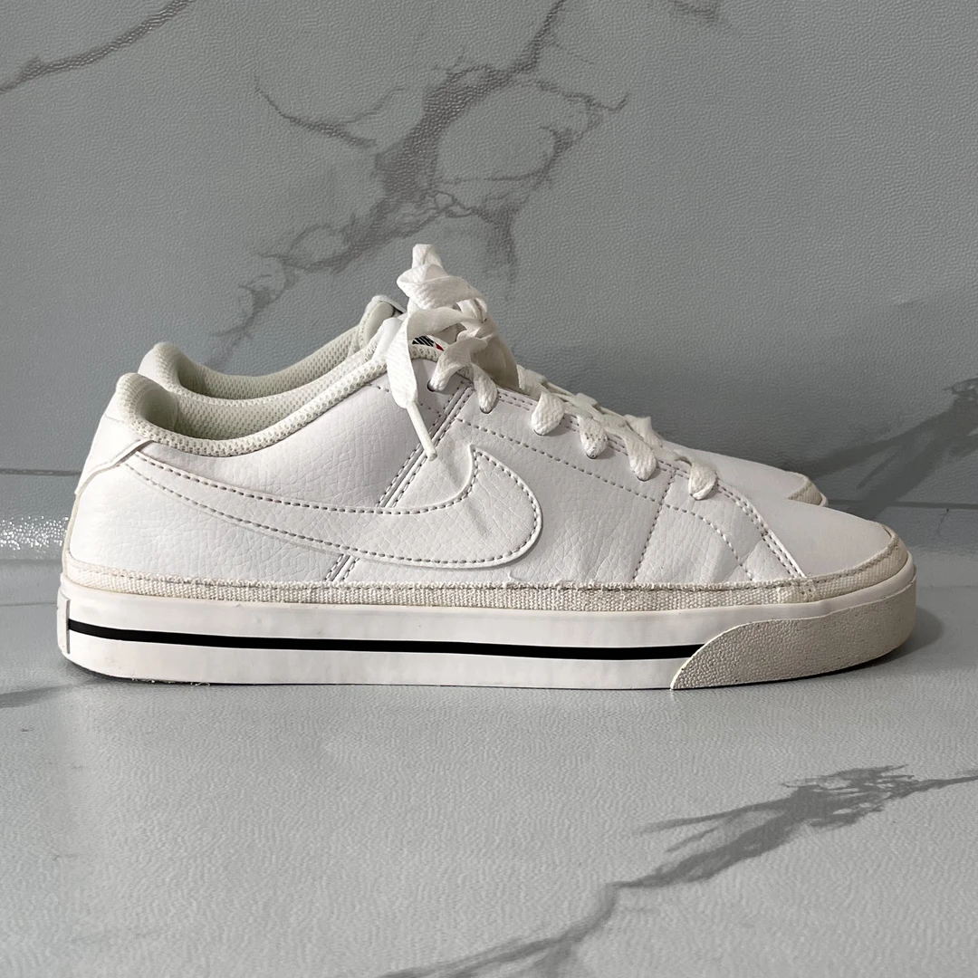 39码Nike 板鞋 女款/白黑 公价699 二手/90新