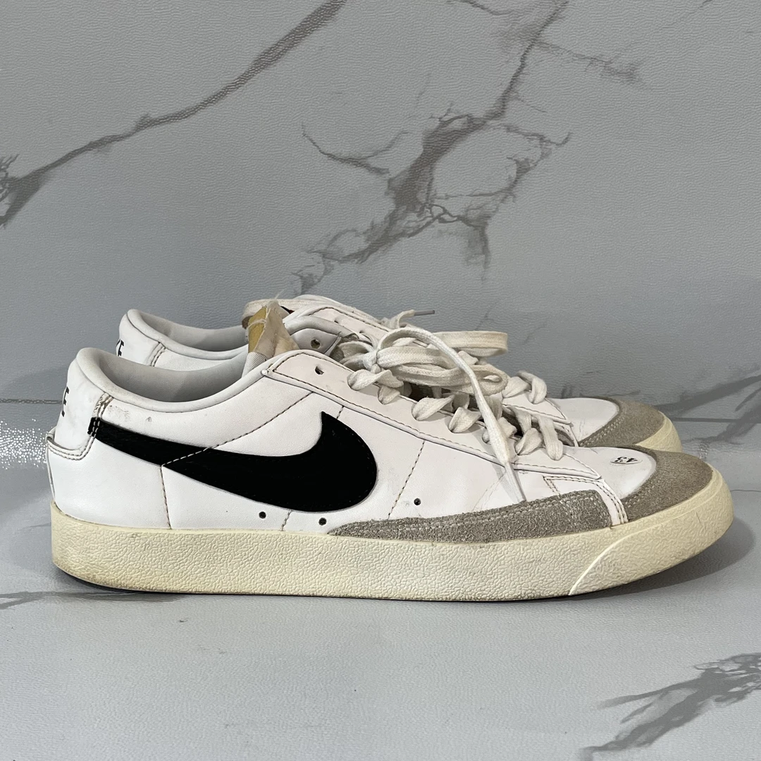 43码Nike Blazer 运动 板鞋 帆白/黑色/橙色 公价599 二手 90新