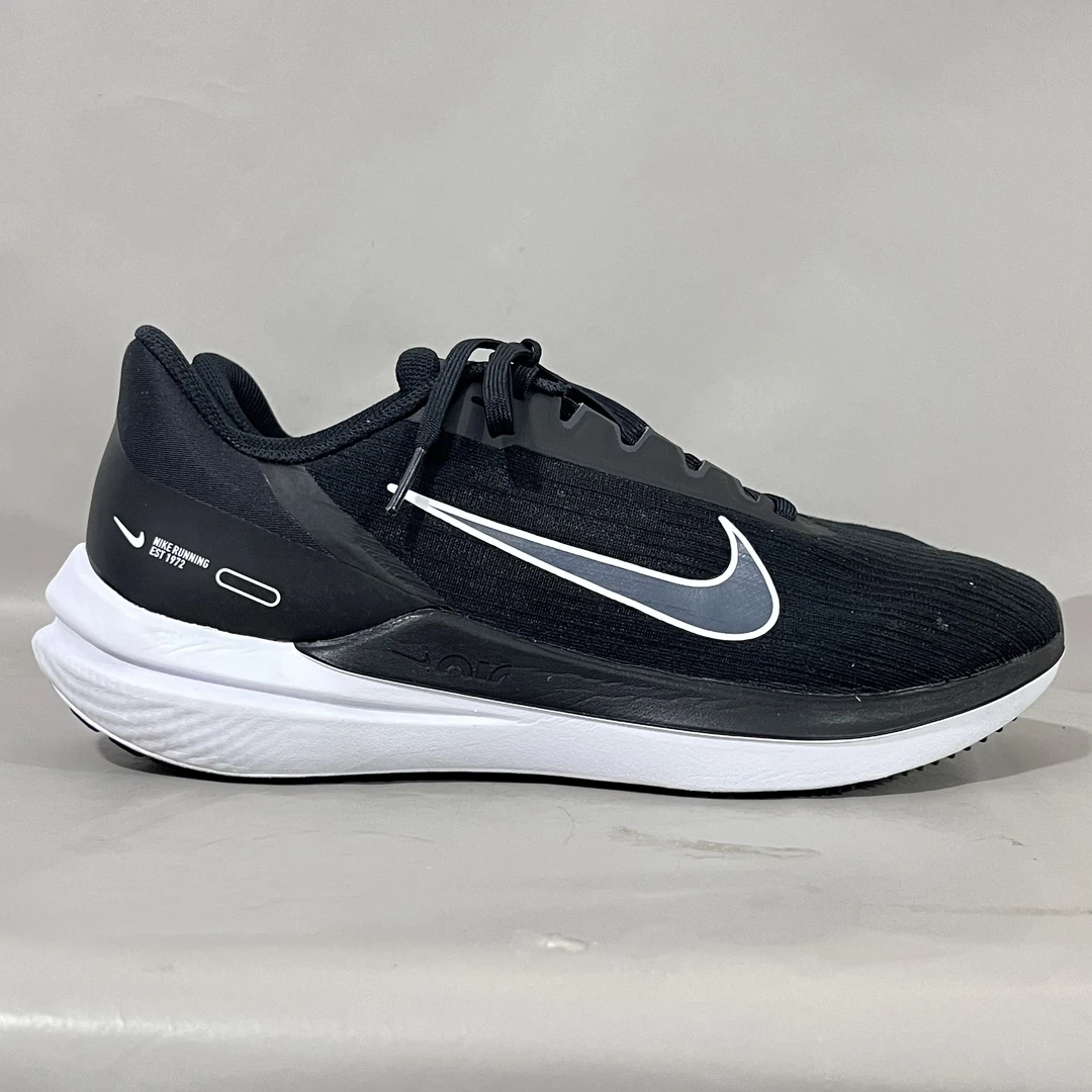 43码Nike Air Winflo 9 增高鞋 黑白 二手/90新