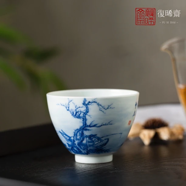 复希斋【寒江独钓】青花人物山水主人杯