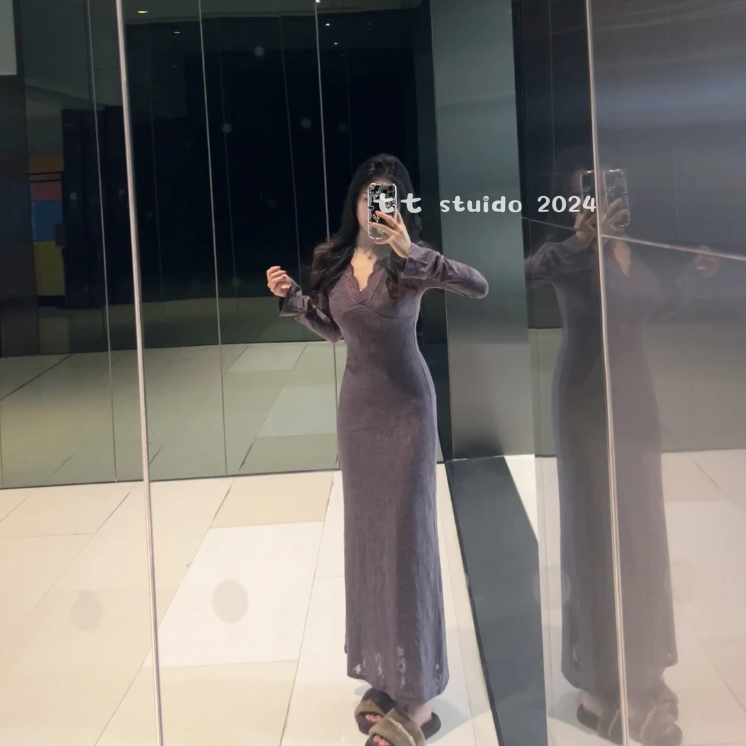 七七【怦然心动】气质长袖V领收腰秋冬内搭蕾丝连衣裙鱼尾裙女Q3011