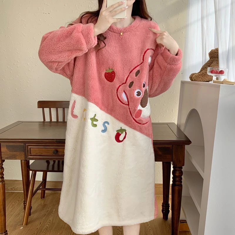冬季新款珊瑚绒睡裙可爱甜美加绒加厚法兰绒草莓熊长款睡裙可外穿