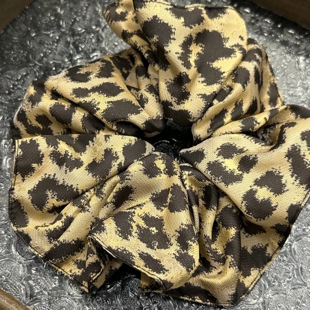 时尚高级感豹纹色发圈-3050