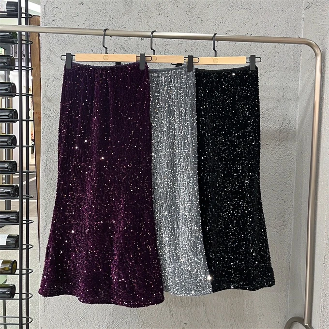 法式复古重工亮片丝绒半身裙女秋冬松紧腰遮胯鱼尾裙时髦垂感长裙