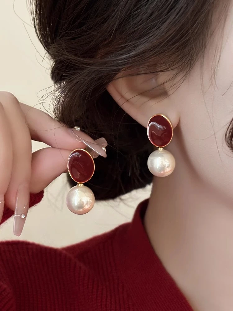 铜合金耳饰  安可拉红色珠珠耳钉女轻奢高级耳环2024新款爆款耳饰