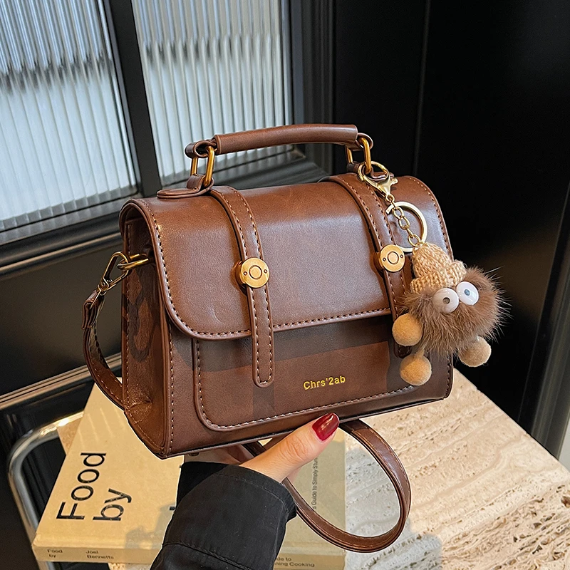 高级感复古小包包女款2025新款秋冬季百搭女士时尚超火手提斜挎包