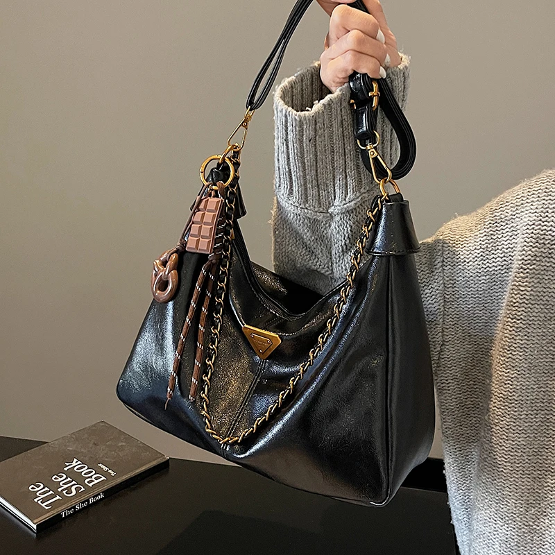 休闲复古小包包女2025新款秋冬季百搭斜挎包时尚单肩腋下包托特包