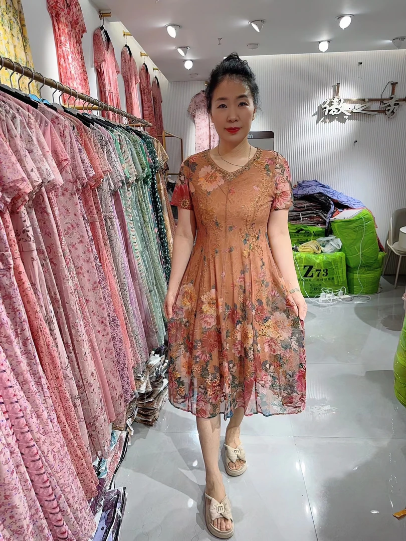 傲之秀品牌显瘦款台湾纱连衣裙9539杏色