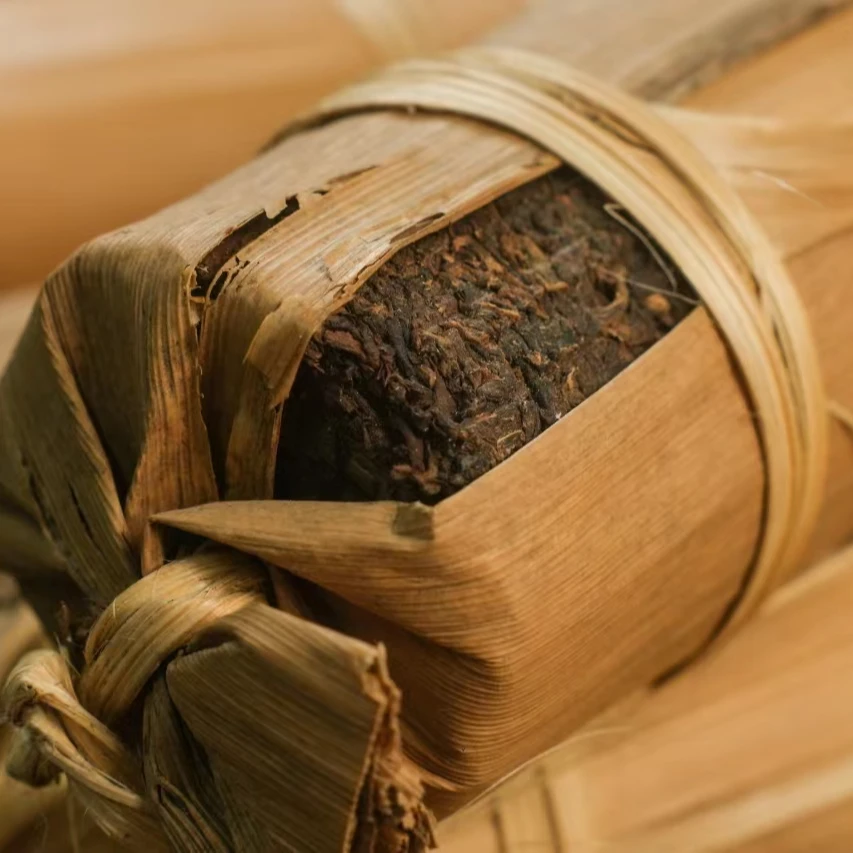 可步 2002年 班章 竹筒茶 云南古树普洱生茶